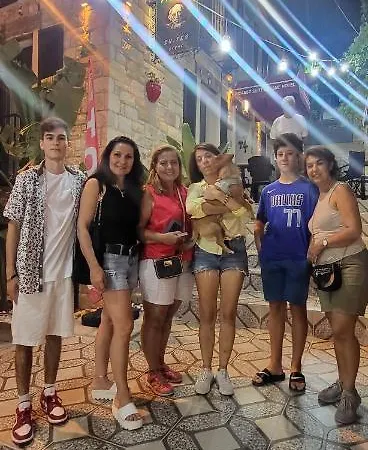 Picasso Gazde/Camere de închiriat Çeşme