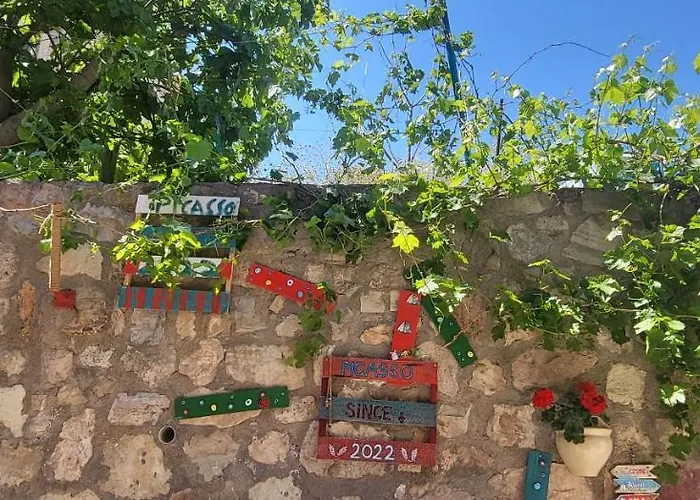 Picasso בית אירוח