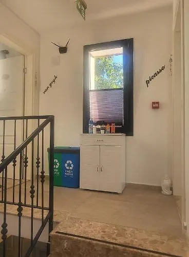 בית אירוח Picasso *