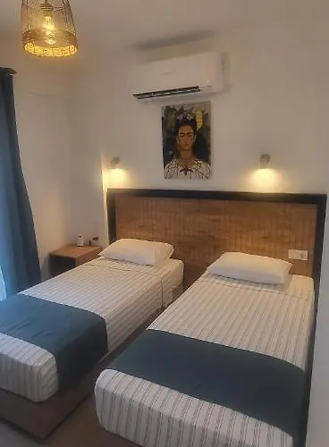 בית אירוח Picasso Çeşme