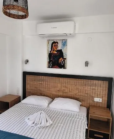 Picasso ホームステイ Çeşme