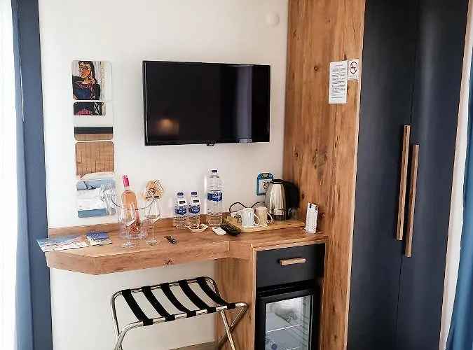 Проживание в семье Picasso Кешме